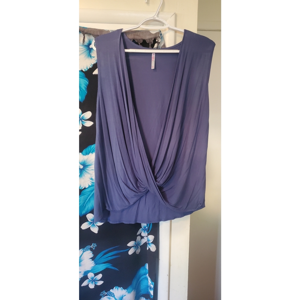 Azules Sleeveless Shirt NWOT